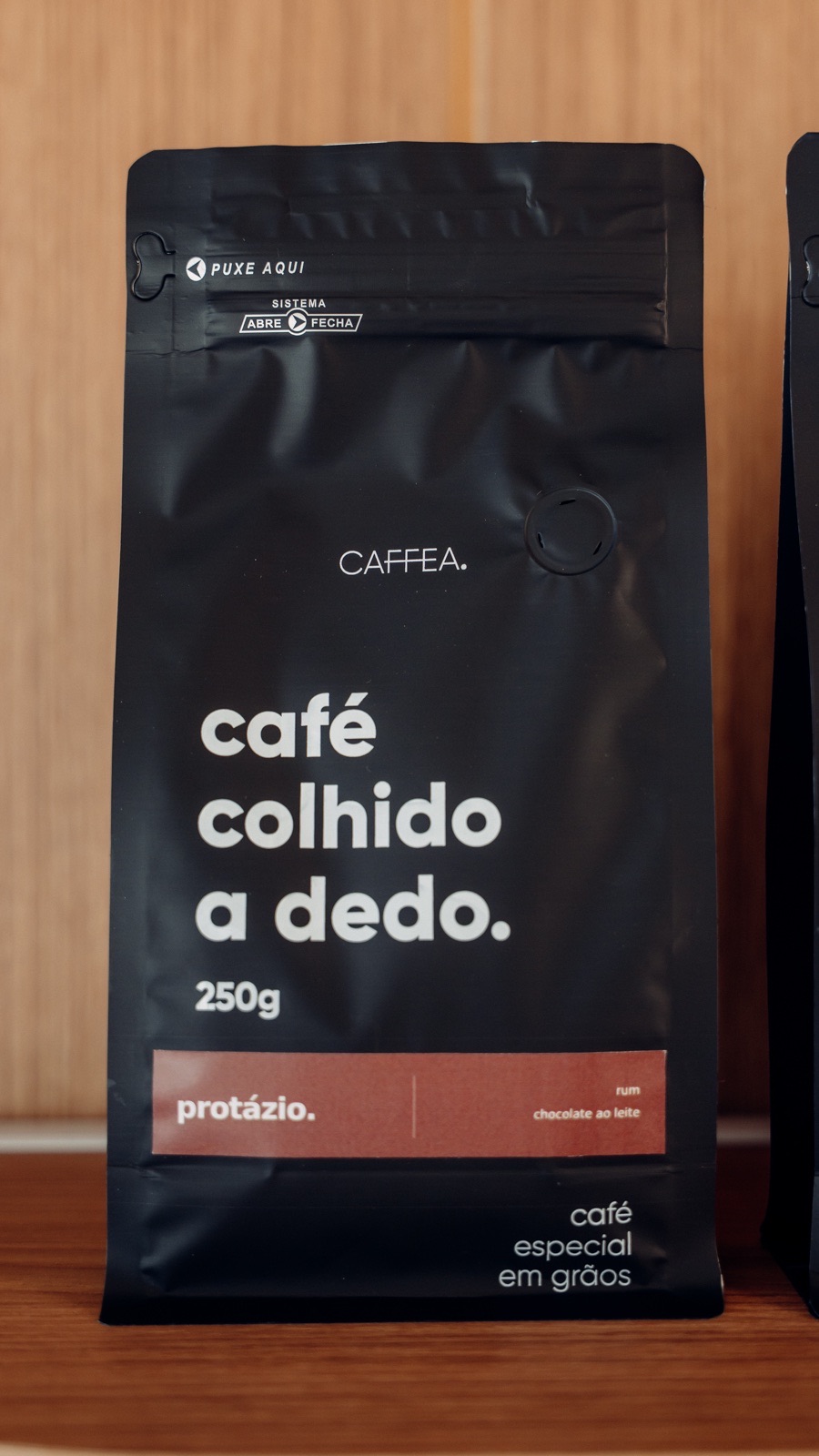 Pacote CAFFEA café colhido a dedo, 250 g